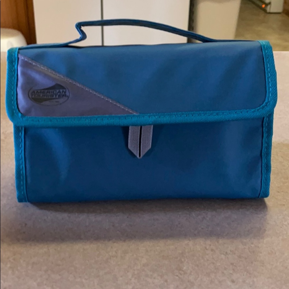 FOLDING TOILETRY BAG